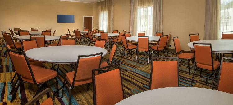 华盛顿万枫酒店及套房(Fairfield Inn & Suites Washington)图片