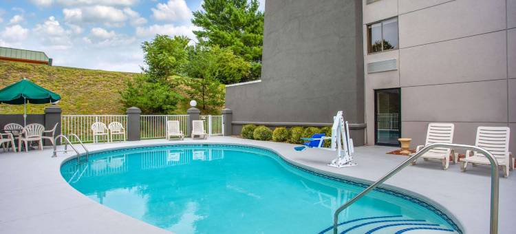 罗阿诺克塞勒姆拉昆塔温德姆酒店(La Quinta Inn & Suites by Wyndham Roanoke Salem)图片