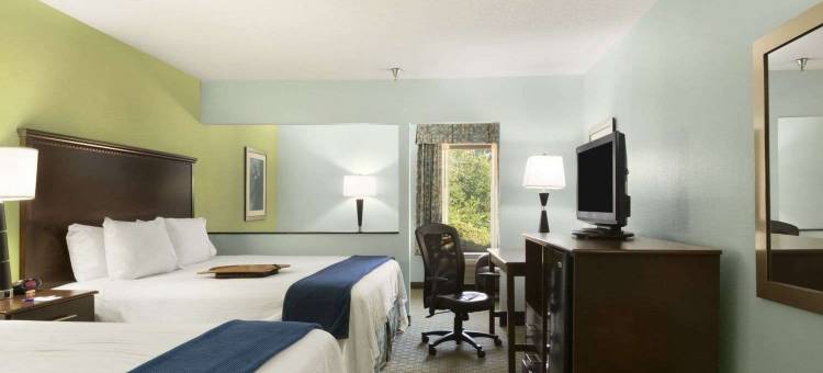 沃尔顿堡滩玛丽埃斯特呗盟套房酒店(Baymont by Wyndham Fort Walton Beach Mary Esther)图片