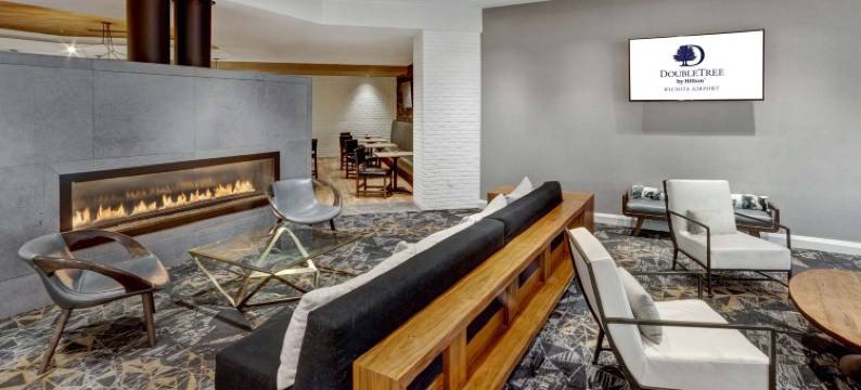 威奇托机场希尔顿逸林酒店(DoubleTree by Hilton Hotel Wichita Airport)图片