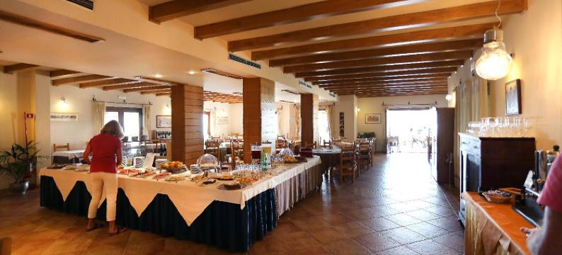 古斯图伊马里斯别墅酒店(Hotel Villa Gustui Maris)图片