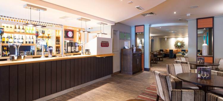 伯恩矛斯韦斯特博恩酒店(Premier Inn Bournemouth Westbourne Hotel)图片