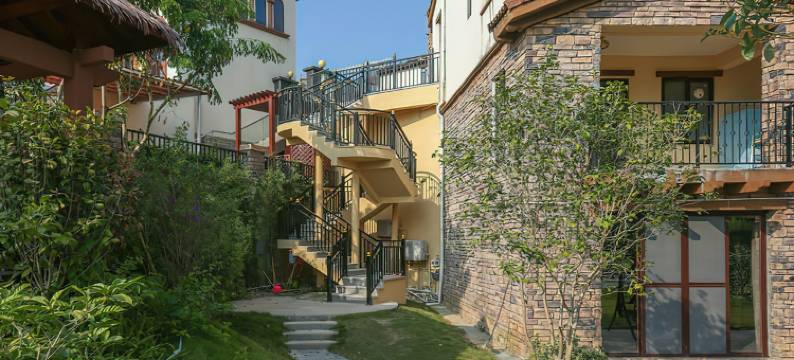 万科双月湾泳池海景别墅(环岛公路分店)图片