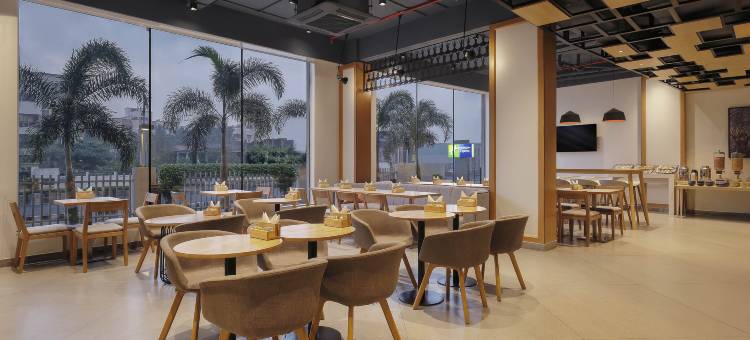 金奈欧姆托莱帕卡姆智选假日酒店(Holiday Inn Express Chennai OMR Thoraipakkam)图片