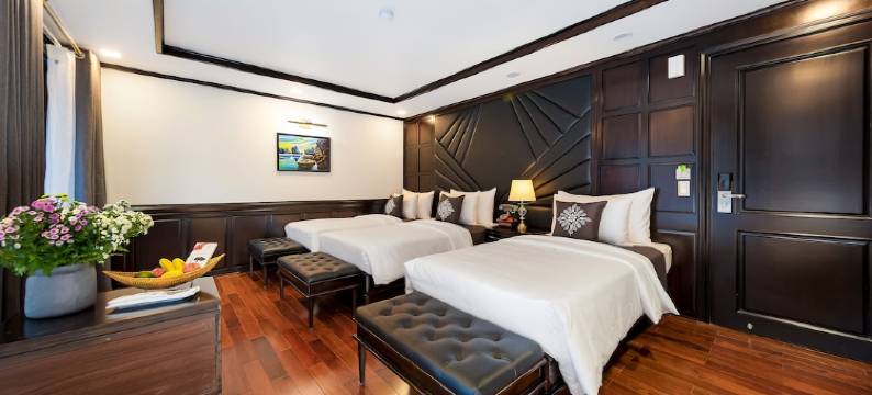 女王传奇游轮酒店(La Regina Legend Cruise)图片