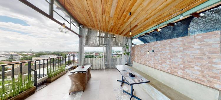 拉帕特玛雅哈特高级酒店(Hart Hotel Premium Rapatmaja)图片