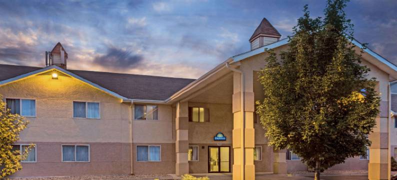 科罗拉多斯普林斯机场戴斯酒店(Days Inn by Wyndham Colorado Springs Airport)图片