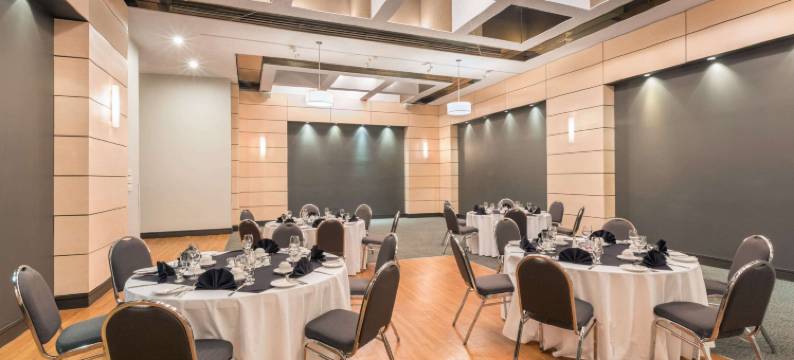 乔治王子华美达广场酒店(Ramada Plaza by Wyndham Prince George)图片