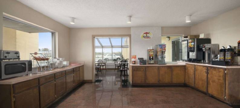 梅里迪恩温德姆速8酒店(Super 8 by Wyndham Meridian)图片