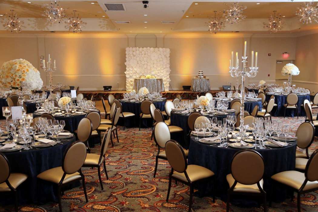 Washington Plaza Hotel Over view