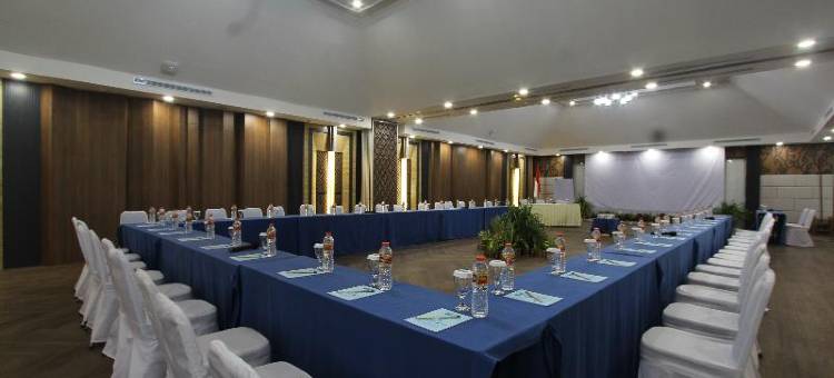 洛姆布克假日酒店(Holiday Resort Lombok)图片