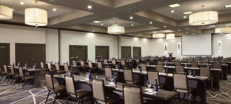 希尔顿费城机场大使套房酒店(Embassy Suites by Hilton Philadelphia Airport)图片
