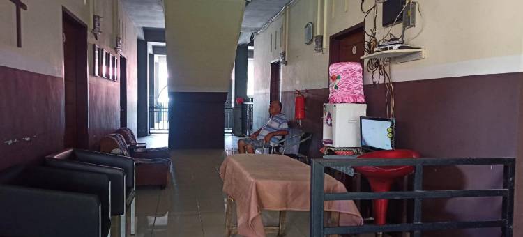 OYO 酒店777号巴鲁加旅馆靠近肯达里萨雷沃音乐工作室(Hotel O Pondok Baruga 777 Near Sarewo Musik Studio Kendari)图片