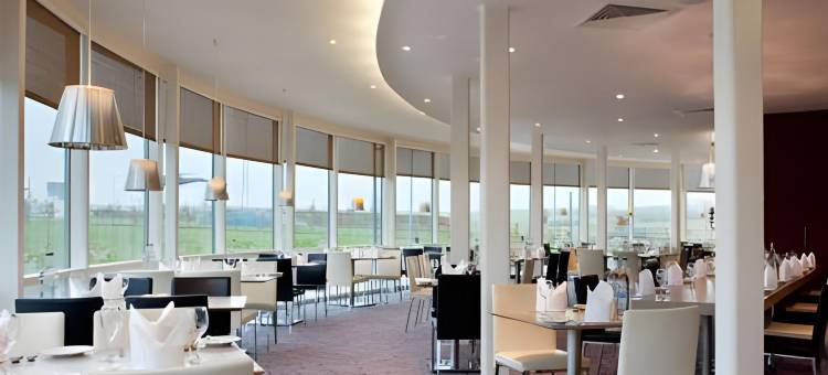 Holiday Inn 梳士巴利 - 巨石阵(Holiday Inn Salisbury - Stonehenge)图片