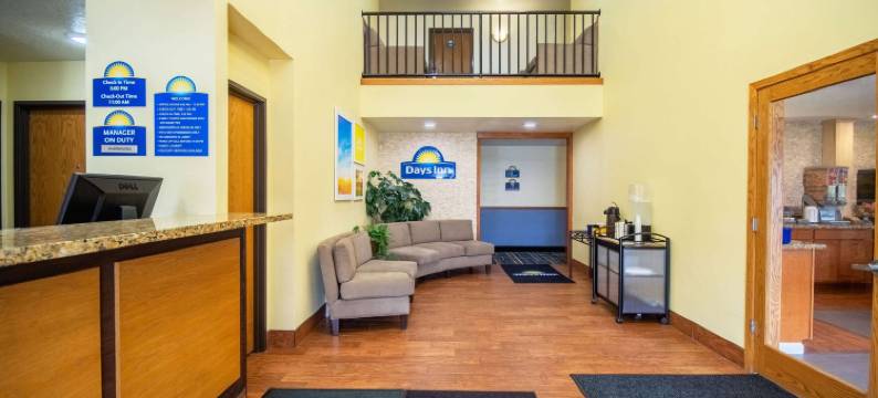 埃文斯代尔滑铁卢温德姆戴斯酒店(Days Inn by Wyndham Evansdale Waterloo)图片