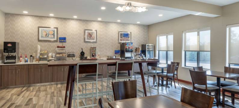 圣克莱斯维尔贝斯特韦斯特套房酒店(Best Western St. Clairsville Inn  Suites)图片