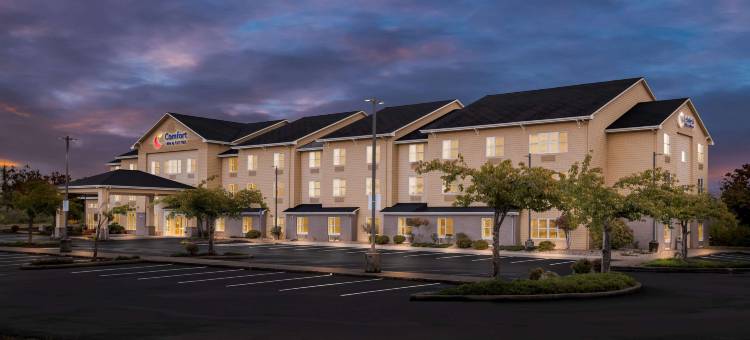 克雷斯韦尔舒适酒店(Comfort Inn & Suites Creswell)图片