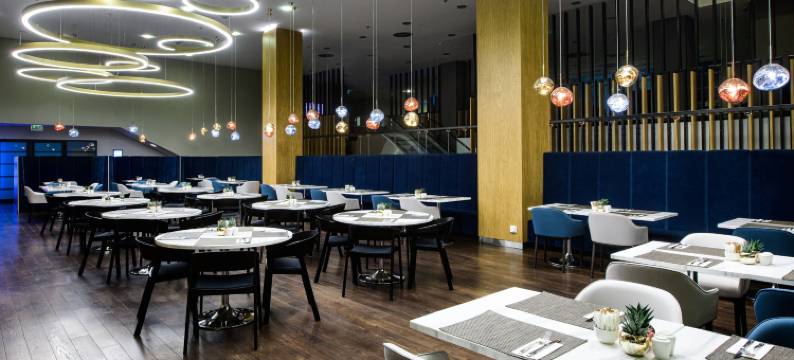 华沙机场万怡酒店(Courtyard Warsaw Airport)图片