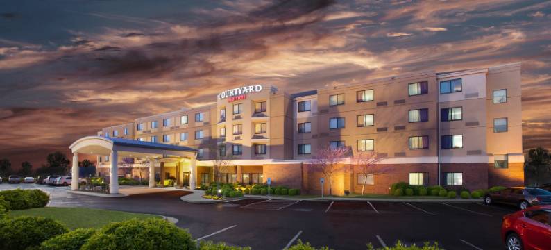 费耶特维尔万怡酒店(Courtyard Fayetteville)图片