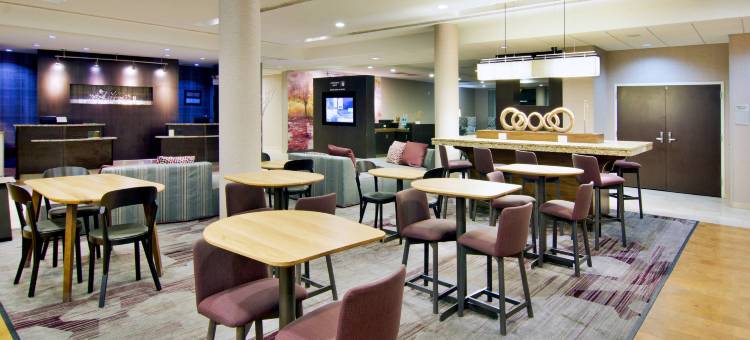 克拉克斯维尔万怡酒店(Courtyard Clarksville)图片