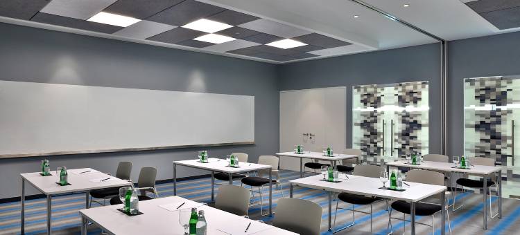 迪拜阿尔米纳雅乐轩酒店(Aloft Al Mina, Dubai)图片