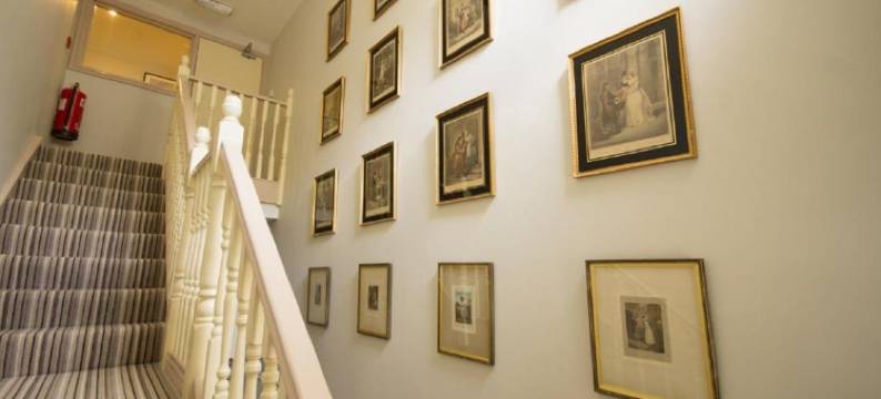 温莎青石旅馆(Wakefield Limes Lodge)图片