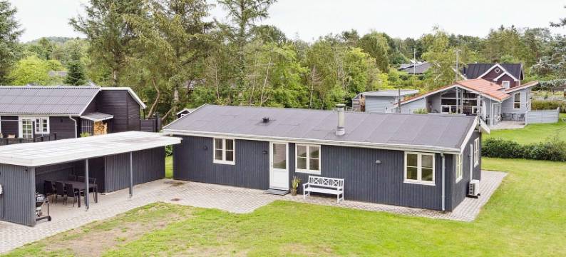 Farvang的6人假日住宅(Fascinating Holiday Home in Farvang with Terrace)图片