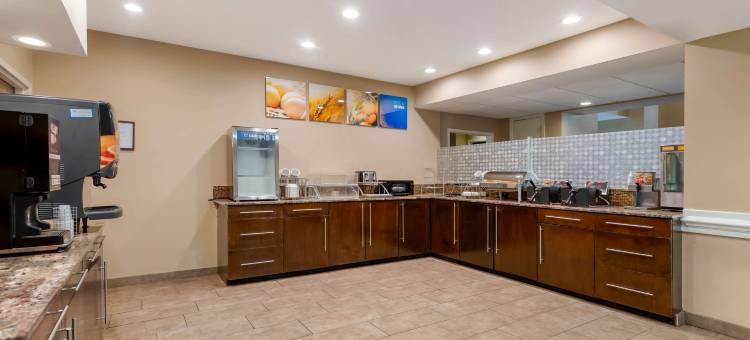 巴吞鲁日艾伦港舒适套房酒店(Comfort Suites Port Allen - Baton Rouge)图片