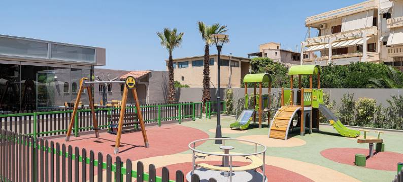 波尔图普拉坦亚斯度假村(Porto Platanias Village Resort)图片