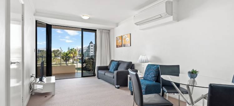 海豚码头公寓(Dolphin Quay Apartments)图片