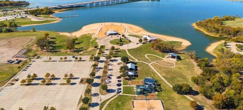 Modern 3 Bdr home! Near everything!图片