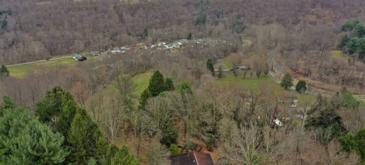 Unique and Secluded Country Estate Near Pittsburgh图片