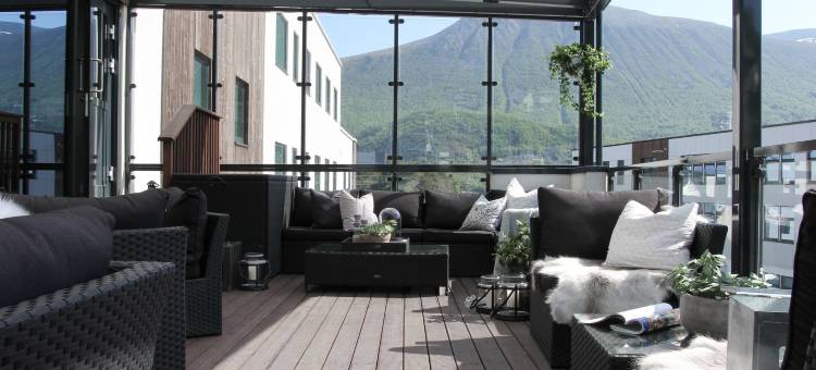 巴特瓦峡湾酒店(Brattvåg Fjordhotell)图片