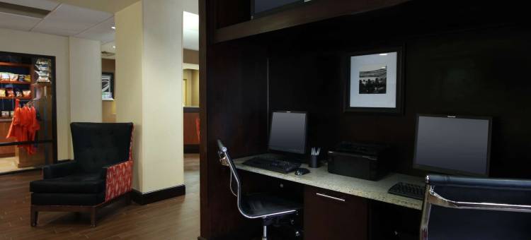 尚佩恩/厄巴纳希尔顿欢朋酒店(Hampton Inn Champaign/Urbana)图片