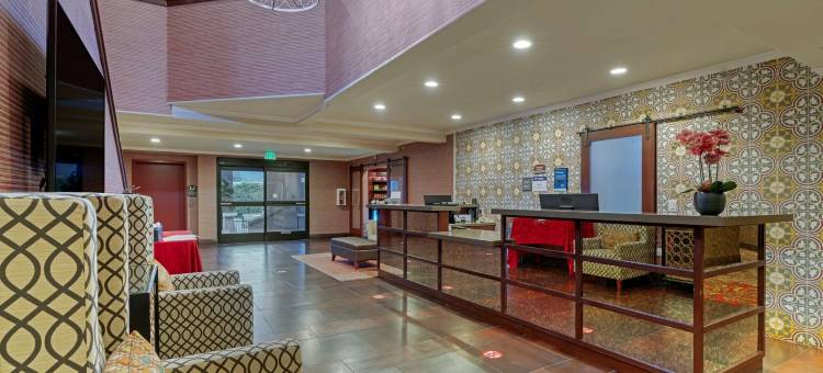 布鲁克赛德贝斯特韦斯特优质酒店(Best Western Plus Brookside Inn)图片