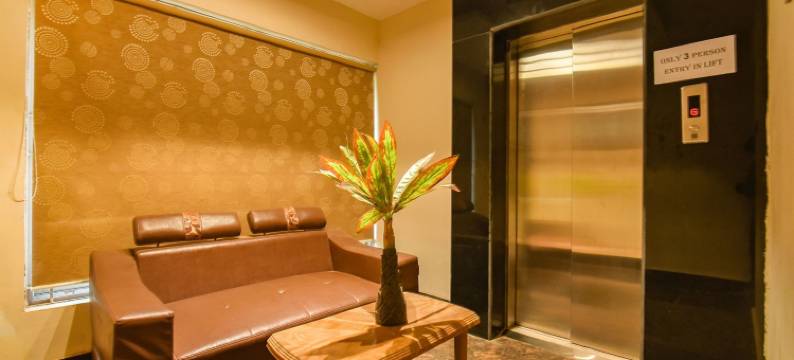 Fabhotel 米德尔顿愿望(FabHotel Middleton Desire - Nr Niladri Vihar Square)图片