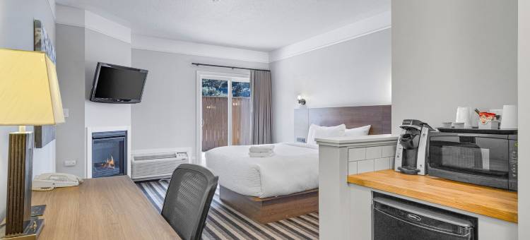 北风坎莫尔酒店(Northwinds Hotel Canmore)图片