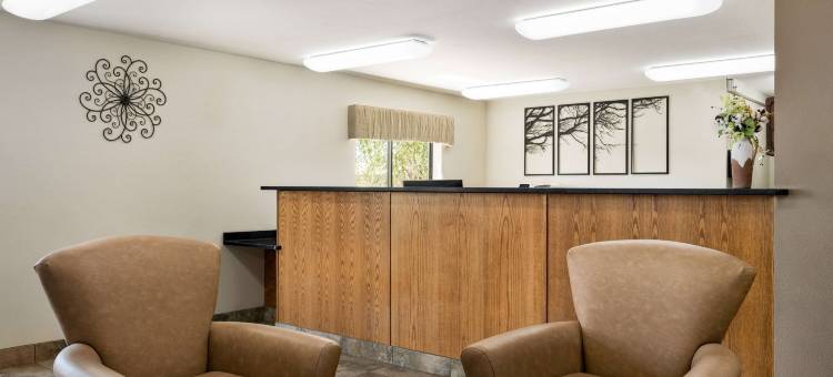 埃尔科温德姆呗盟酒店(Baymont by Wyndham Elko)图片