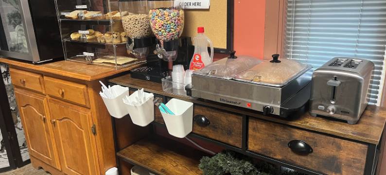 中城旅馆与套房(Midtown Inn & Suites)图片