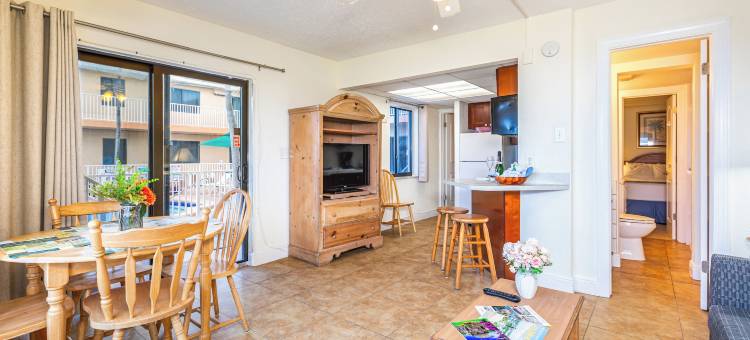 翡翠海鹿野滩俱乐部(Emerald Seas Deerfield Beach Club)图片