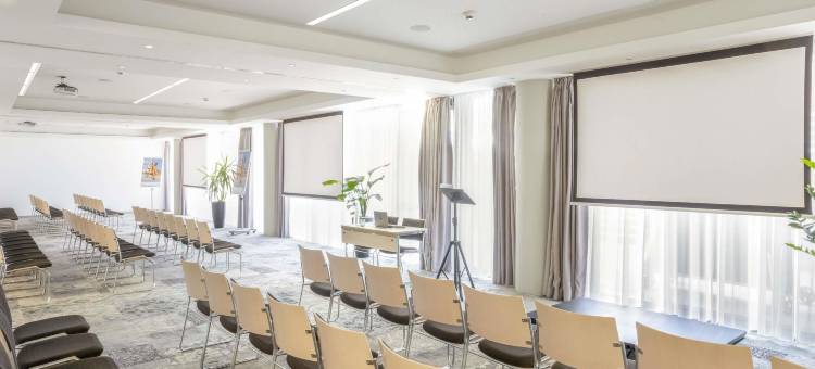 卢加诺帕拉迪索诺富特酒店(Novotel Lugano Paradiso)图片