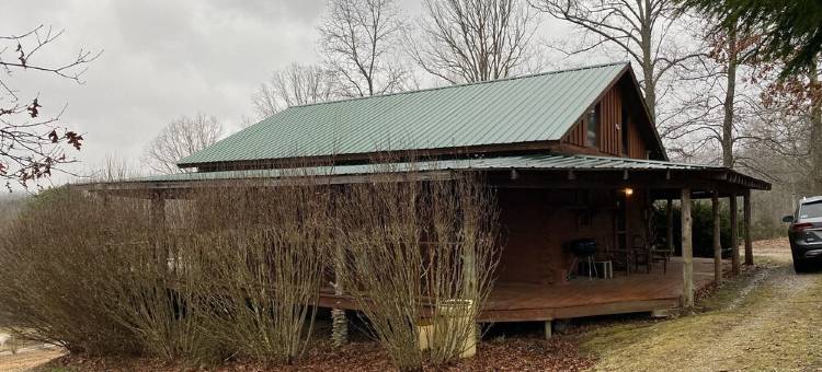 田纳西州山间粗犷质朴小屋，带阁楼(Rugged and Rustic Tennessee Mountain Cabin With Loft)图片