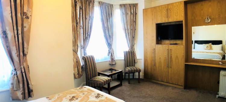 伊尔弗勒科姆之家酒店 - 近崖亭(Ilfracombe House Hotel - Near Cliffs Pavilion)图片