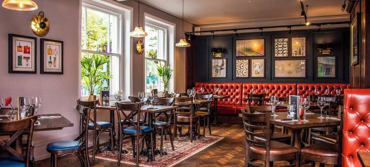哈斯尔米尔哈珀斯牛排馆旅店 - 附客房(Harper's Steakhouse with Rooms, Haslemere)图片