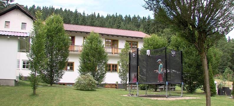 兰德加斯托赫尔施泰恩酒店(Landgasthof Hotel Zum Hirschenstein, Pension Garni)图片