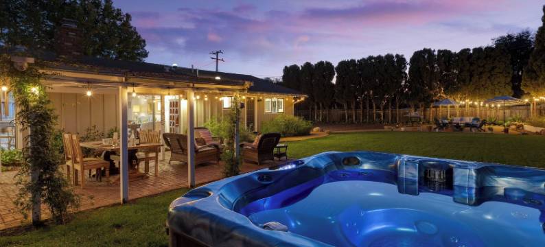 Avantstay蜂鸟天堂宠物友好, 靠近海滩, 大院子+热水浴缸(Hummingbird Haven by Avantstay Dog-friendly, Near the Beach, Huge Yard+hot Tub)图片