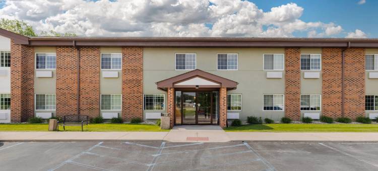 切斯特敦凯艺酒店 - 近印第安纳沙丘国家公园 I-94(Quality Inn Chesterton Near Indiana Dunes National Park I-94)图片