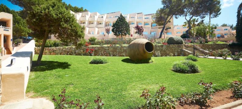 伊维萨卡拉布兰卡俱乐部酒店(Invisa Hotel Club Cala Blanca)图片