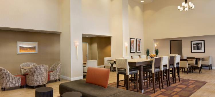 拉戈欢朋套房酒店(Hampton Inn & Suites Largo)图片