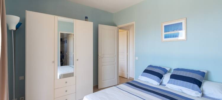 Spacious Villa with Pool图片